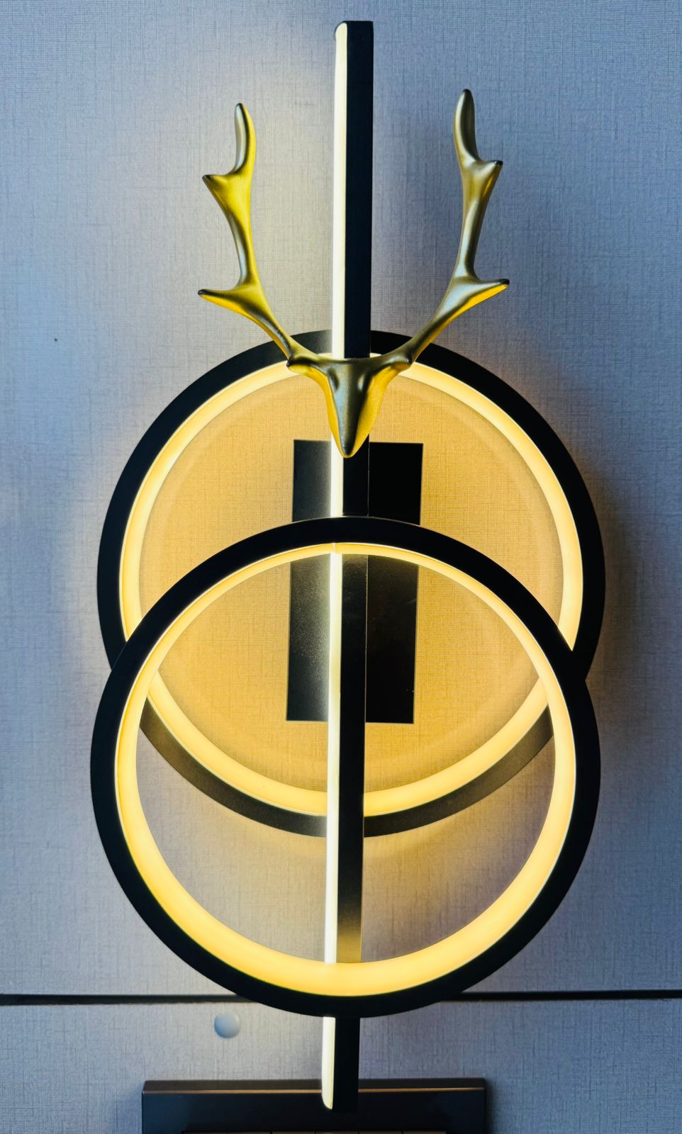 Markhor Ring Wall Light