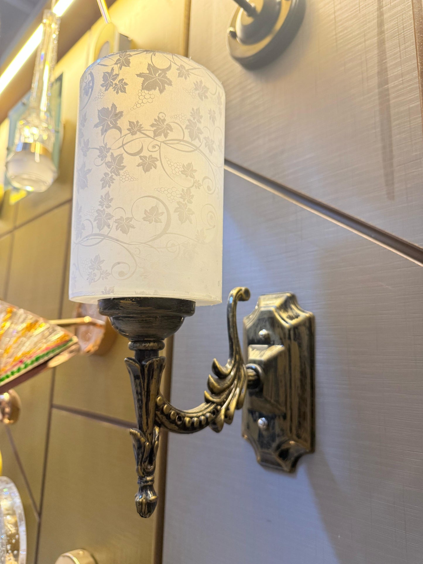Elegant Wall Lamp