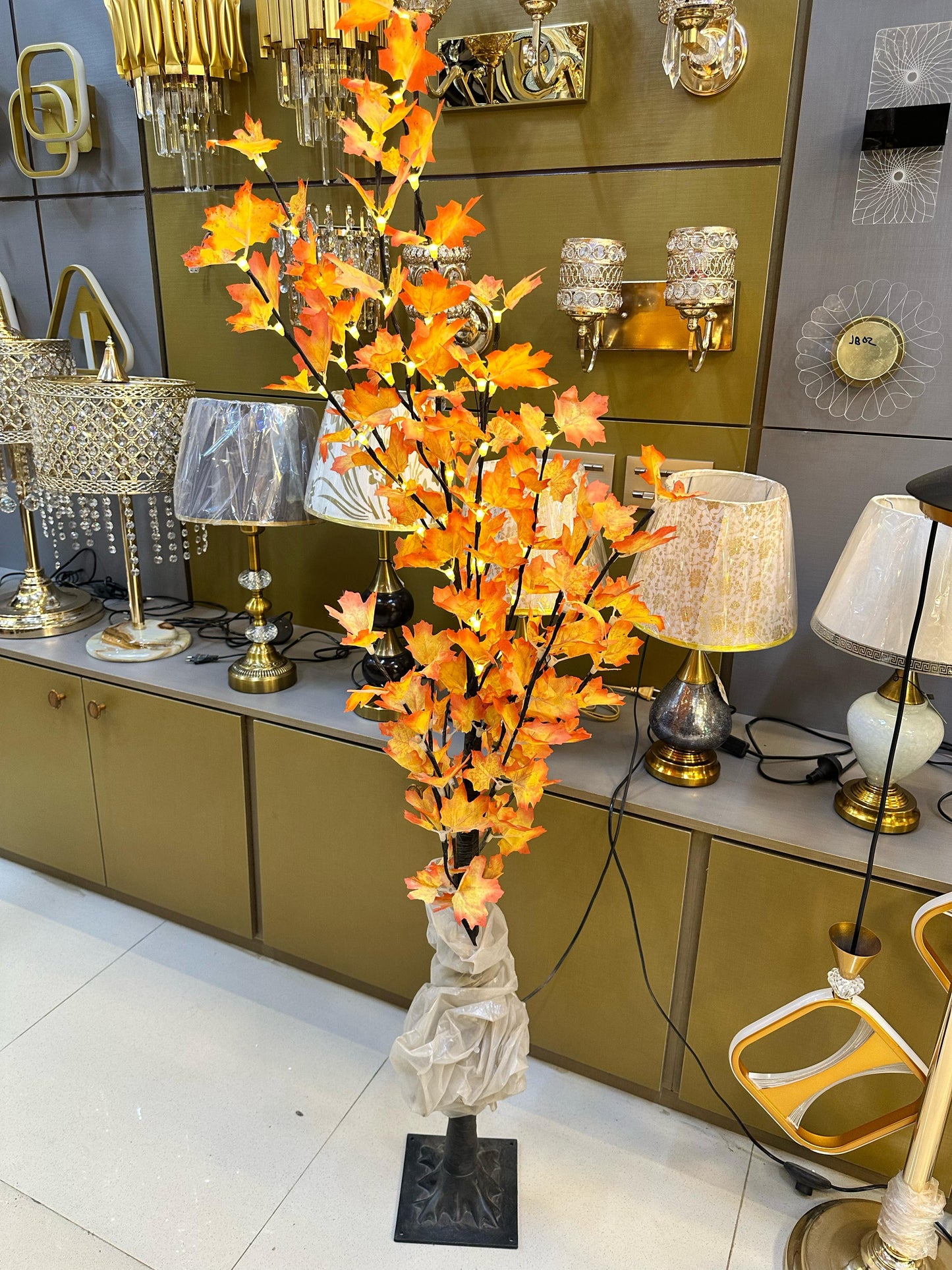 Autumn Maple Glow Lamp (4.5 ft)