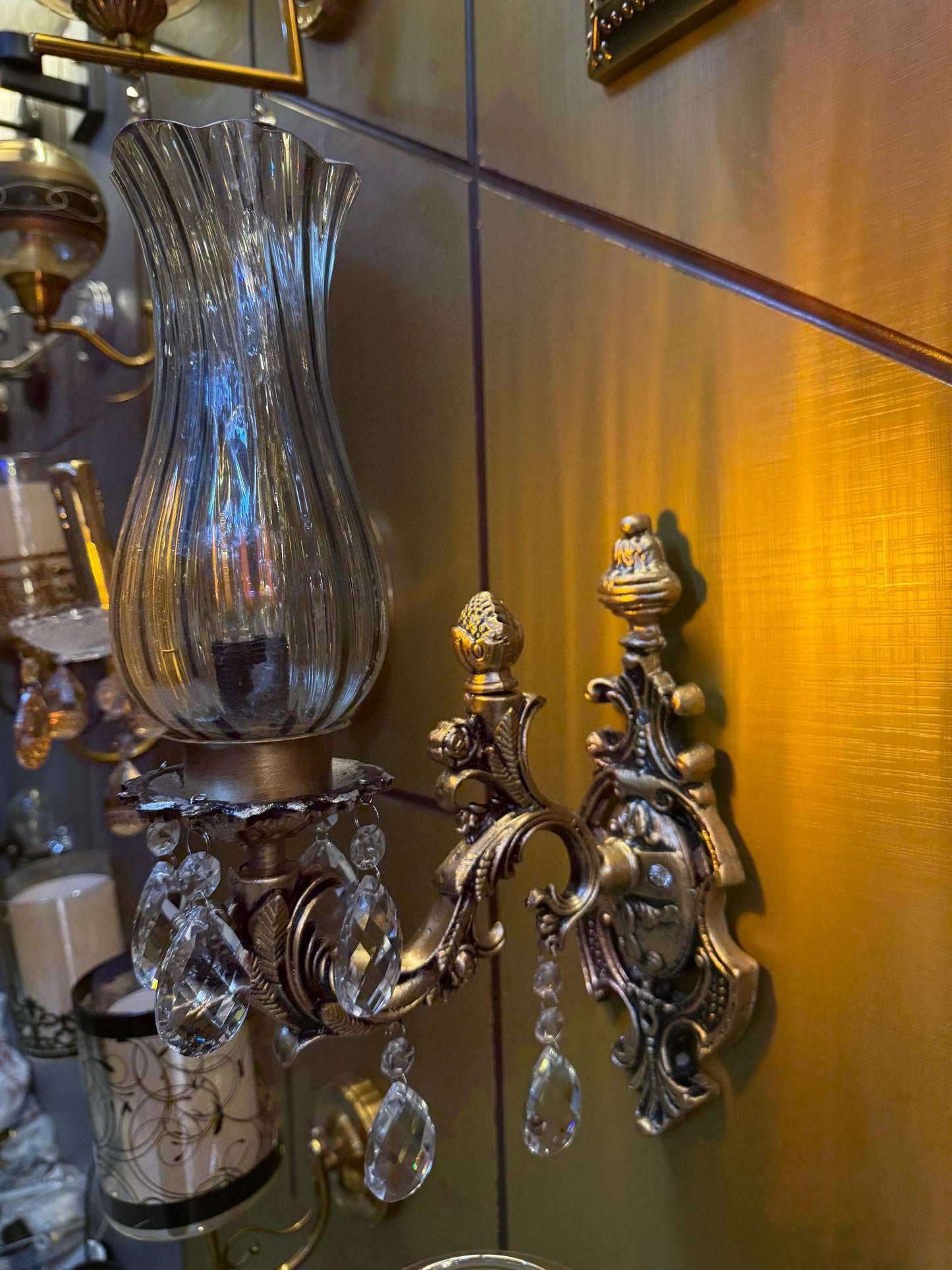 Royal Diecast Wall Sconce
