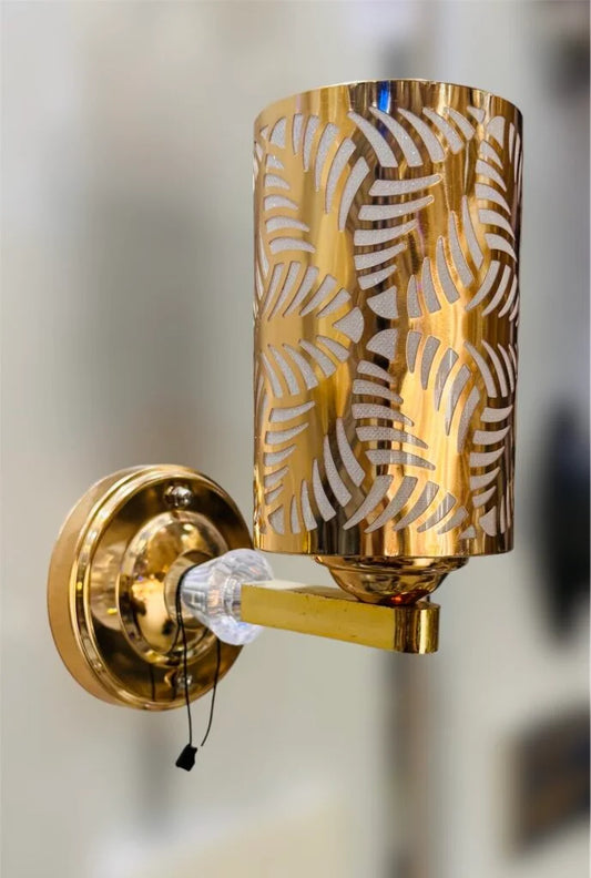 Golden Leaf Pattern Wall Sconce
